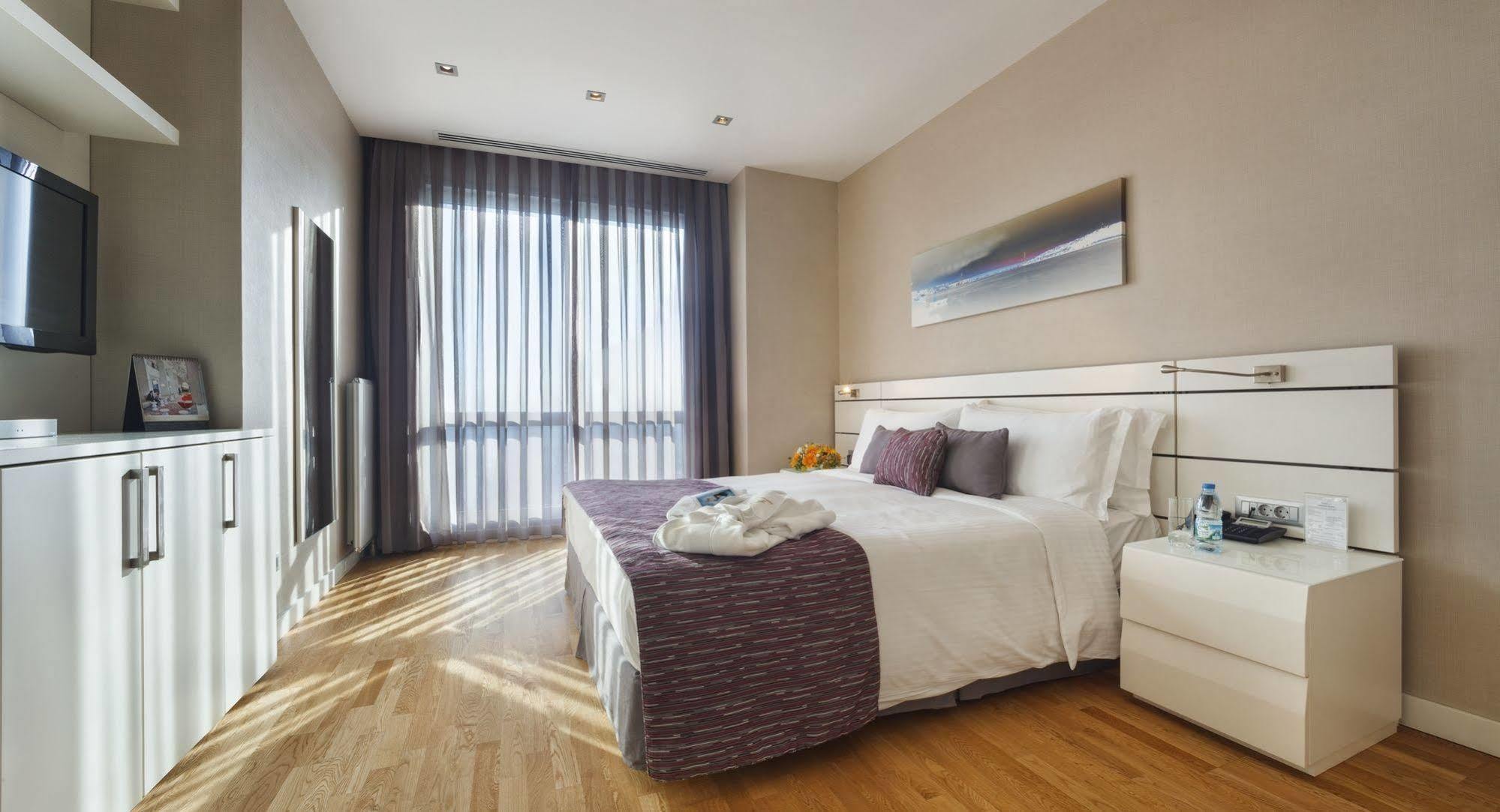Fraser Place Anthill Estambul Exterior foto A bedroom at the hotel